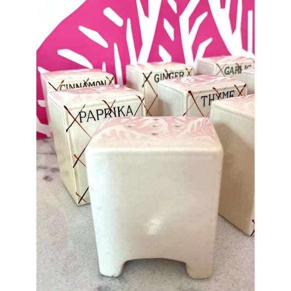 Vintage Cottage Core Spice Jars/Shakers. Set of 9. Made in Japan - Picture 8 of 9